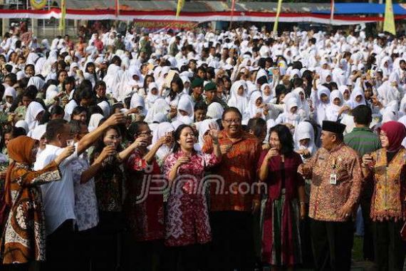 Ini Cara Menko PMK Berdayakan Pelaku Ekonomi Berbasis Budaya - JPNN.COM