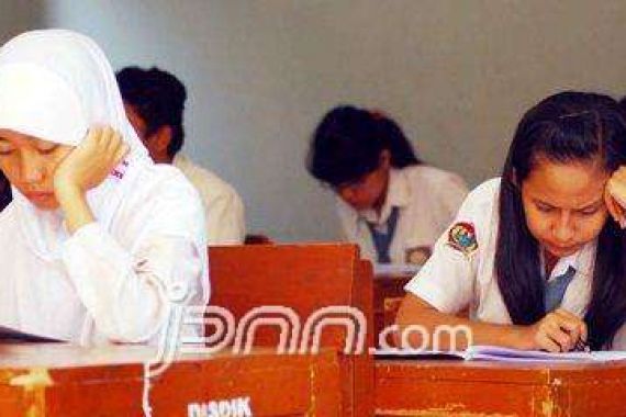 Nilai UN di Bawah 5,5, Siswa tak Wajib Mengulang - JPNN.COM