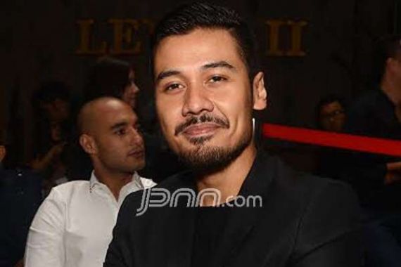 Putus dari Bella, Chico Jericho Berlabuh ke Julie Estelle? - JPNN.COM