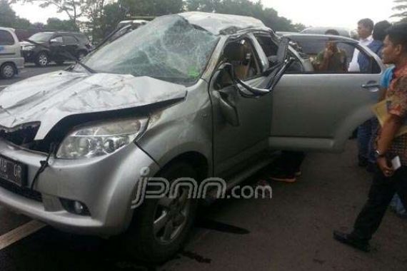 Avanza Celaka di Tol Jagorawi, Lima Mahasiswa Luka Parah - JPNN.COM