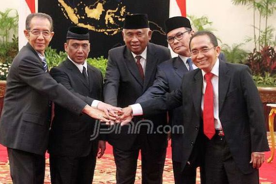Anak Buah Yasonna Beber Pertimbangan Jokowi Pilih Ruki dan Johan Budi - JPNN.COM