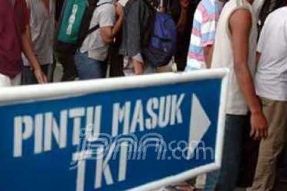138 TKI di Deportasi dari Malaysia - JPNN.COM