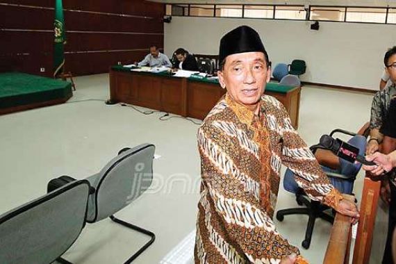 Wow! Pak Tua Ini Rogoh Rp 11 M untuk Premi Asuransi - JPNN.COM