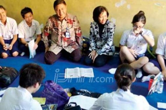 41 Pelajar SMP Mawar Sharon Tidak Ikut UN - JPNN.COM