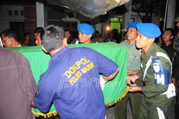 Tragis, Anggota TNI Tewas di Seutas Tali Tas Pinggang - JPNN.COM