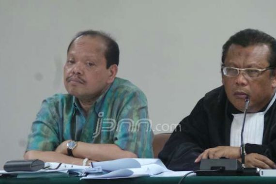 Saksi Kasus Sutan Mengaku Diarahkan Penyidik KPK - JPNN.COM