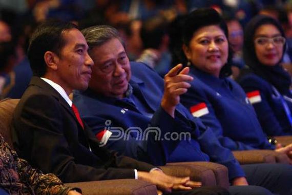 Beramai-ramai Bela SBY, Nama Jokowi Pun Ikut Terseret - JPNN.COM