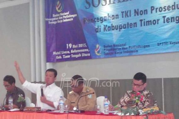 Ini Cara Nusron Tekan Angka TKI Ilegal - JPNN.COM