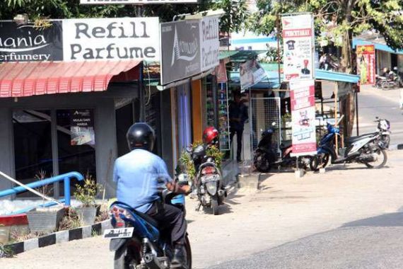 Setor Uang Keamanan Pada Satpol PP, Warung Tetap Digusur, Pemilik Lapor Polisi - JPNN.COM