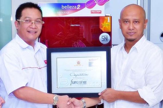 Polytron Belleza, Kulkas Pilihan Masyarakat Itu Terima Anugerah "The Best Editor's Choice" - JPNN.COM