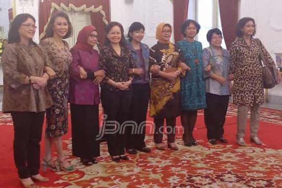 Petinggi Polri Kedatangan 6 Wanita Spesial, Ini yang Mereka Minta - JPNN.COM