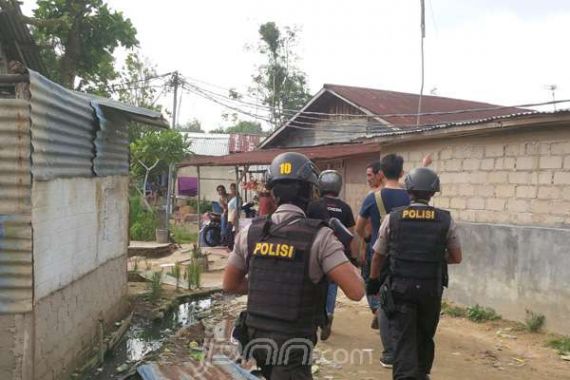 Sarang Narkoba Batam Kembali Digerebek, Polisi Temukan Satu Kilo Sabu-sabu - JPNN.COM