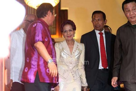 Diam-Diam...Miranda Goeltom Temui 'Saudaranya' di Istana Negara - JPNN.COM