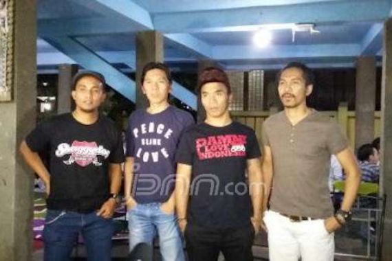 Slank Kampanyekan Sikap Antikorupsi Lewat Lagu Bernuansa Religi - JPNN.COM