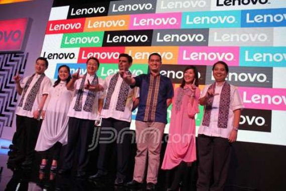 Lenovo Luncurkan Smartphone Vibe Shot - JPNN.COM