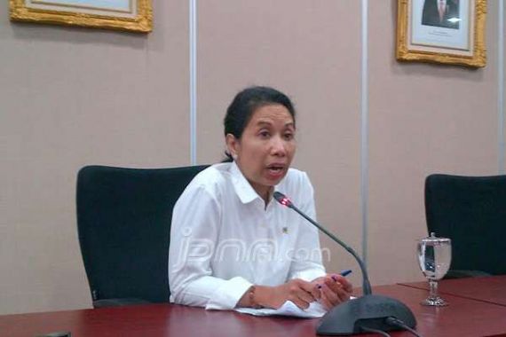 Menteri Rini Izin Mau Menghilang... - JPNN.COM