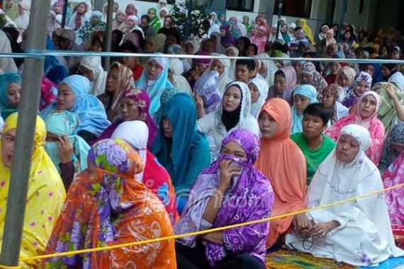 Air Mata dan Langit Malam, Kisah Lebaran Narapida Wanita di Pondok Bambu - JPNN.COM