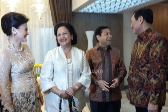 Datangi Rumah Dinas Setnov, Luhut: Kami Datang ke Ketua - JPNN.COM