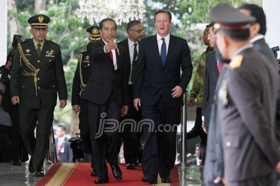 Ketemu PM Inggris, Jokowi Ucapkan Belasungkawa - JPNN.COM