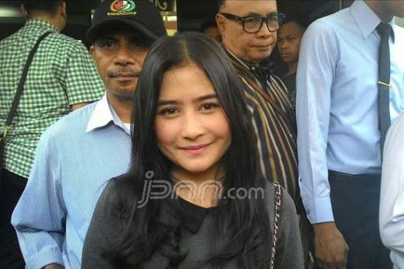 Prilly Latuconsina Pun Rela Tes Keperawanan - JPNN.COM