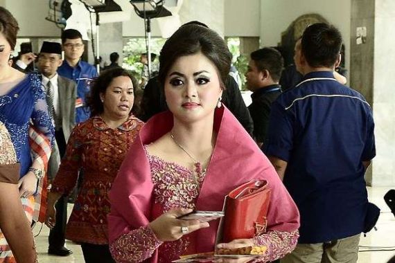 Jangan Salah ya...si Cantik Ini Bukan Artis tapi Wakil Rakyat - JPNN.COM