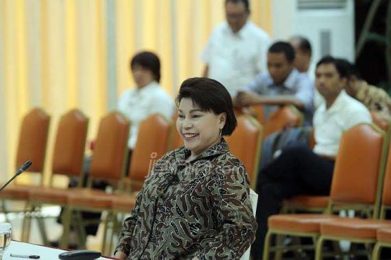 Begini Awal Mula Bu Jenderal Calon Bos KPK Masuk Polwan - JPNN.COM