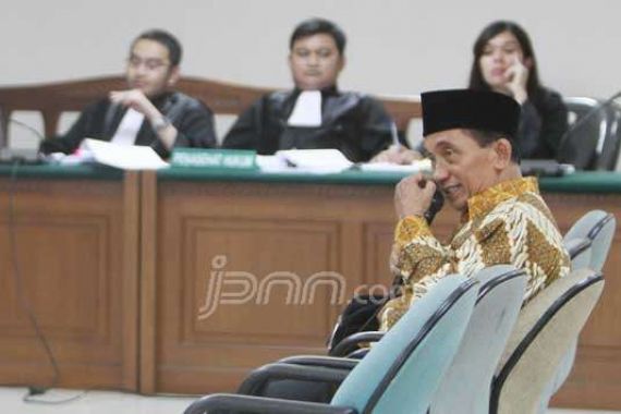 Asli, Ngakak! Pak Hakim Ikut-ikutan Pakai Bahasa Madura - JPNN.COM