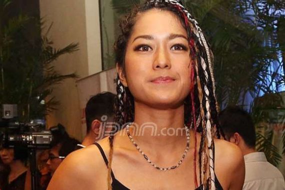 Artis Cantik ini Sukanya ke Pelosok, Dolar gak Ngaruh - JPNN.COM