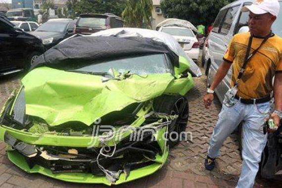 Polda Metro Jaya Jerat Pengemudi Lamborghini 'Bodong' sebagai Tersangka - JPNN.COM