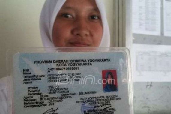 Ada Pelajar di Yogyakarta Bernama Satu Huruf Saja, Nih KTP-nya - JPNN.COM