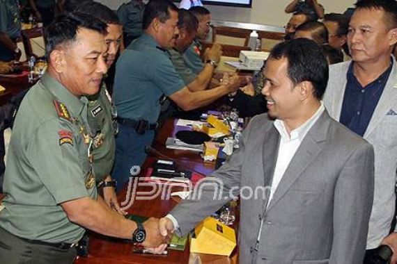 DPR: Anggaran Pertahanan Turun, Poros Maritim Terancam - JPNN.COM