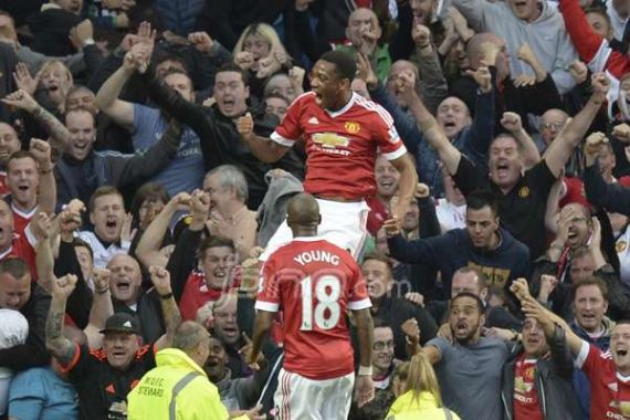 Ashley Young Bilang Martial Tak Perlu Bisa Bahasa Inggris, Kenapa? - JPNN.COM