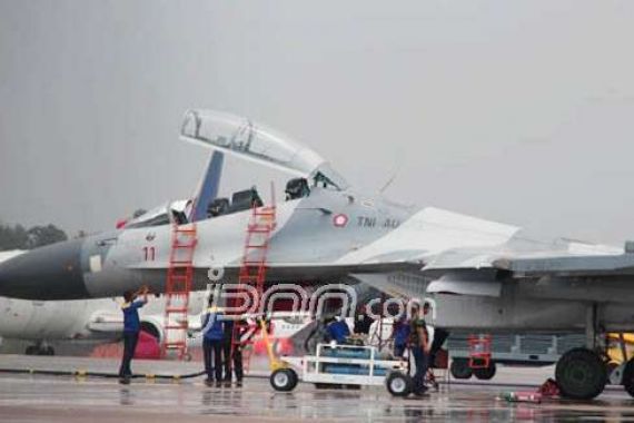Ketika Sukhoi TNI AU Siap Kejar dan Turunkan Pesawat Asing - JPNN.COM