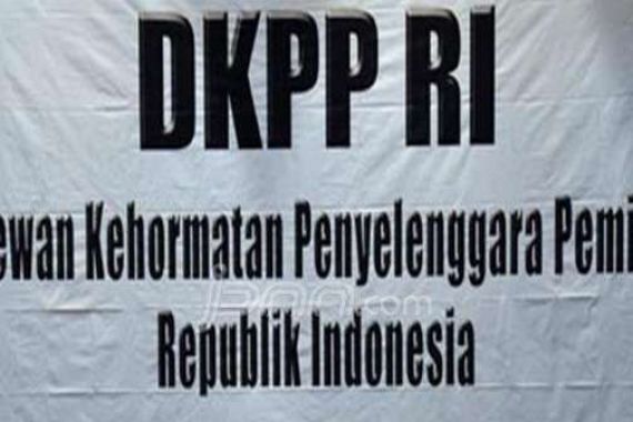 DKPP Berhentikan Seorang Anggota KPUD Keroom, Papua - JPNN.COM