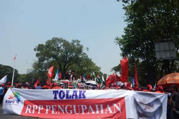Pak Jokowi, Kapan Paket Kebijakan Ekonomi untuk Masyarakat? - JPNN.COM