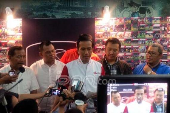 Jokowi: Selamat pada Persib! - JPNN.COM
