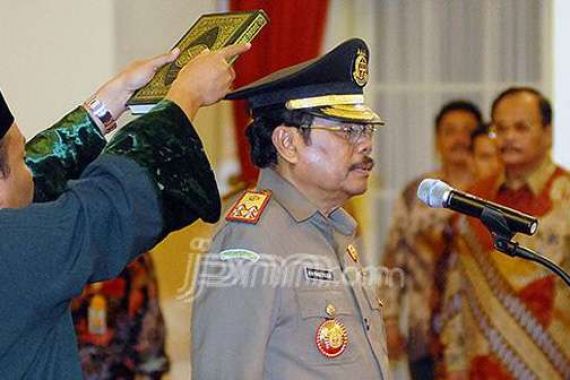 Diam-diam Jaksa Agung Temui JK, Hindari Wartawan Lewat Pintu Rahasia - JPNN.COM