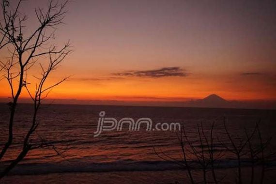 Asoy...Cantiknya Sunset di Tebing Lombok Utara - JPNN.COM