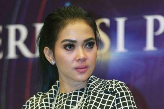 Hal-hal seperti Ini Membuat Syahrini Sebel - JPNN.COM