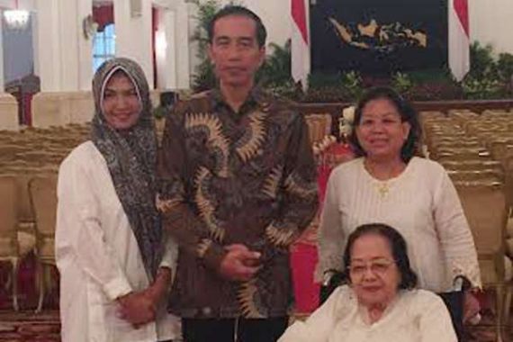 Kisah 11 Guru yang Bikin Presiden Jokowi Berlinang-linang - JPNN.COM