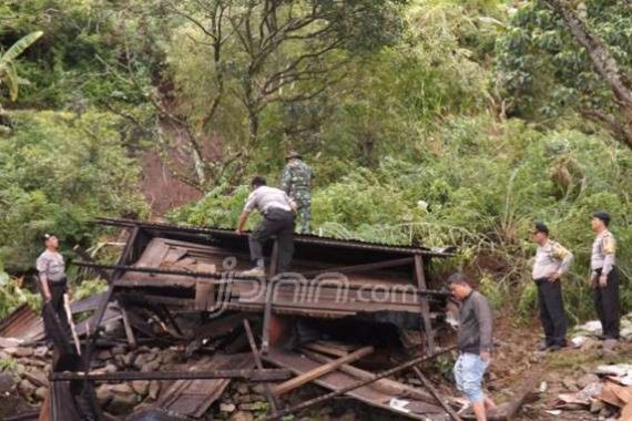 Longsor di Beberapa Titik di Simalungun - JPNN.COM