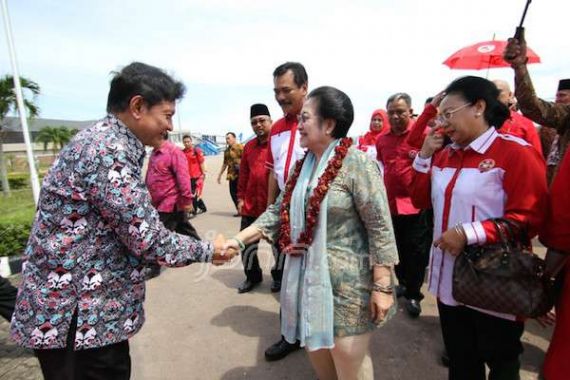 Dorong Pertumbuhan Galangan Kapal Di Batam, Megawati: Kepri Tidak Kalah Dari Negara Lain - JPNN.COM