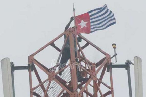 Polisi Siaga Hadapi Aksi Pengibaran Bendera Bintang Kejora di Papua Barat - JPNN.COM