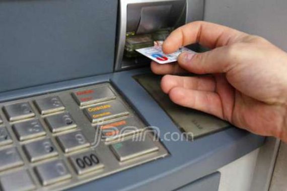 Bawa Jimat, Pembobol ATM Hipnotis Korbannya - JPNN.COM