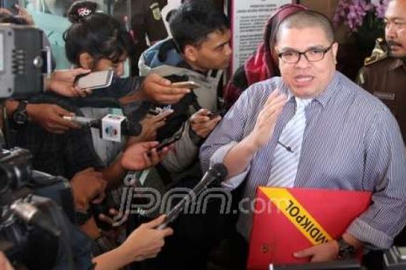 Ngeriii...Novanto Gandeng Mantan Pengacara BG dan Gatot Pujo Ini - JPNN.COM