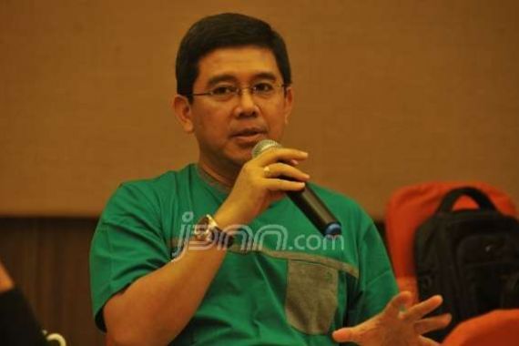 Tak Hadiri HUT PGRI, Ngapain Menteri Yuddy? - JPNN.COM
