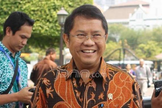 Pak Menteri Ini Bicara soal Pengeras Suara di Masjid - JPNN.COM