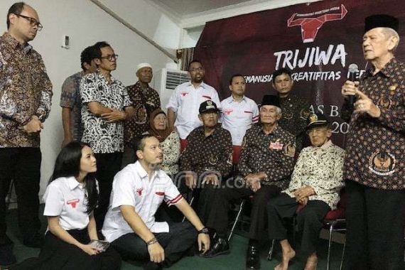 Banteng Muda Yakini Jokowi Lebih Sakti ketimbang Riza Chalid - JPNN.COM