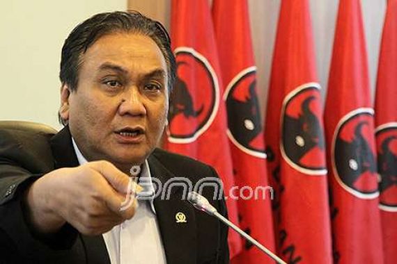 Hmmm..PDIP Klaim Tak Berminat Rebutan Kursi Novanto, Masa Sih? - JPNN.COM