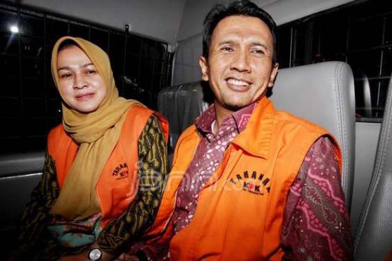 Hakim PTUN Penikmat Suap Gatot Dituntut 4,5 Tahun Bui - JPNN.COM